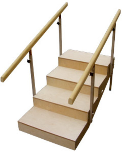 Mod. peldaños para Escalera con rampa metálica cinco escalones con pasamanos regulable en altura